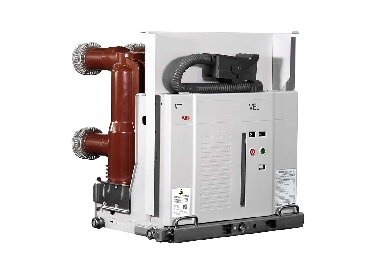 Tăng cường hệ thống năng lượng mặt trời: Vai tr&ograve; của m&aacute;y ph&aacute;t VAR tĩnh trong sự ổn định của lưới điện