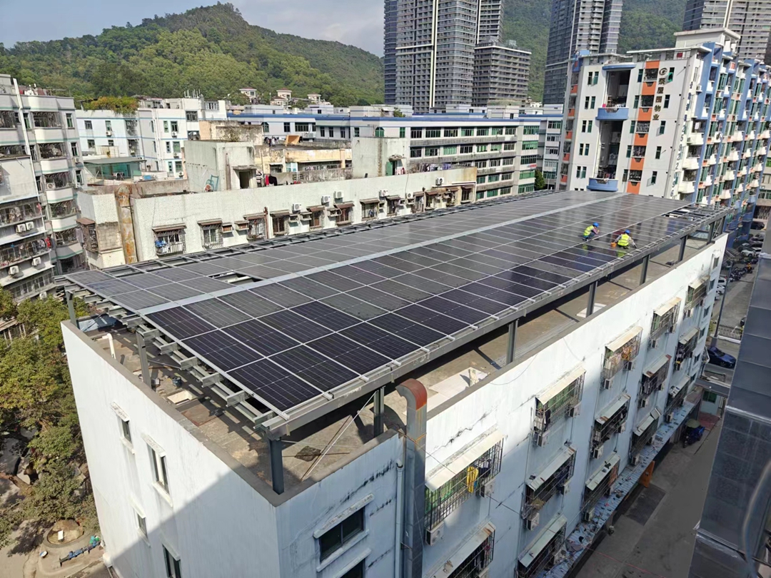 Bifaziales hocheffizientes Mono-Silizium-Solarmodul vom Typ N mit 560–580 W und Doppelglas